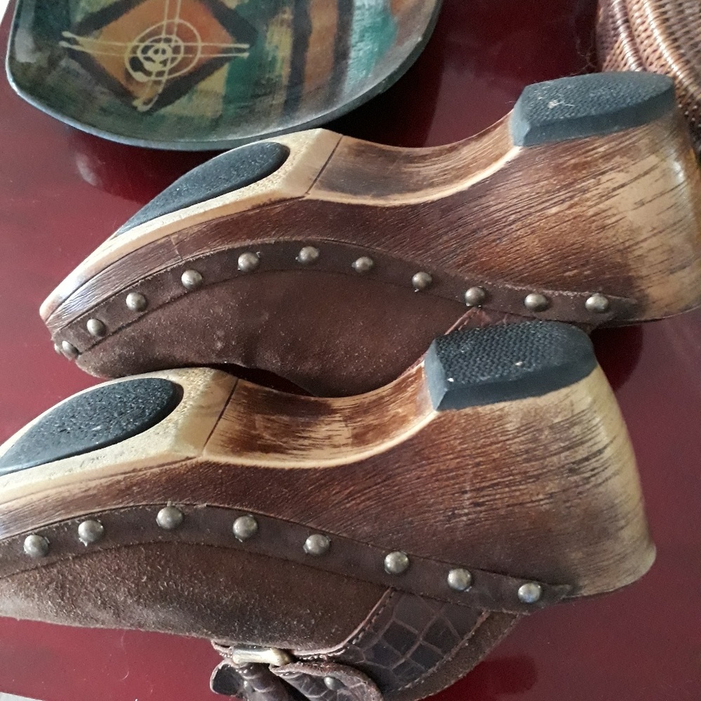 Clogs - Picture 3 of 3